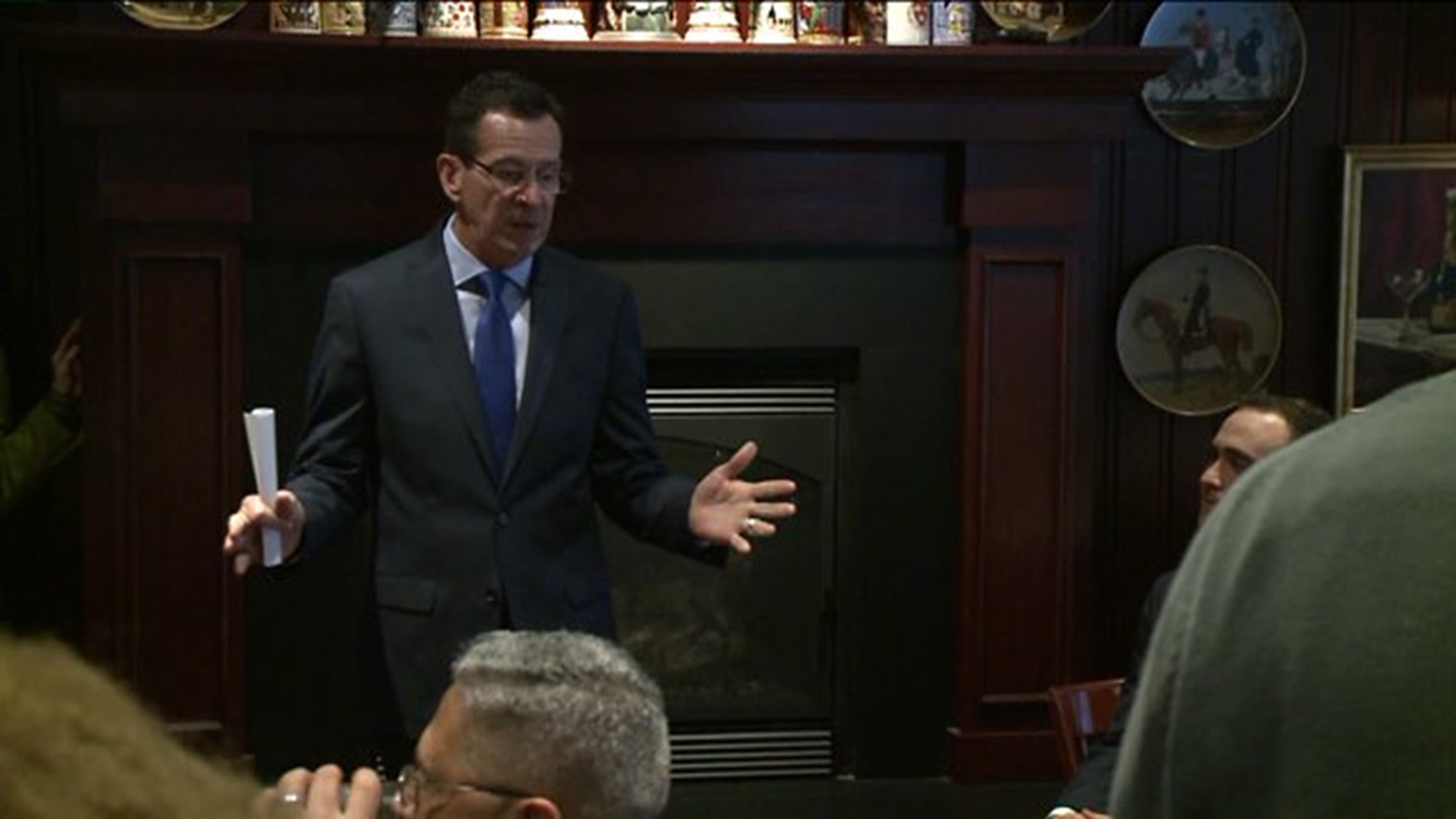 Malloy stumps for Clinton in Springfield