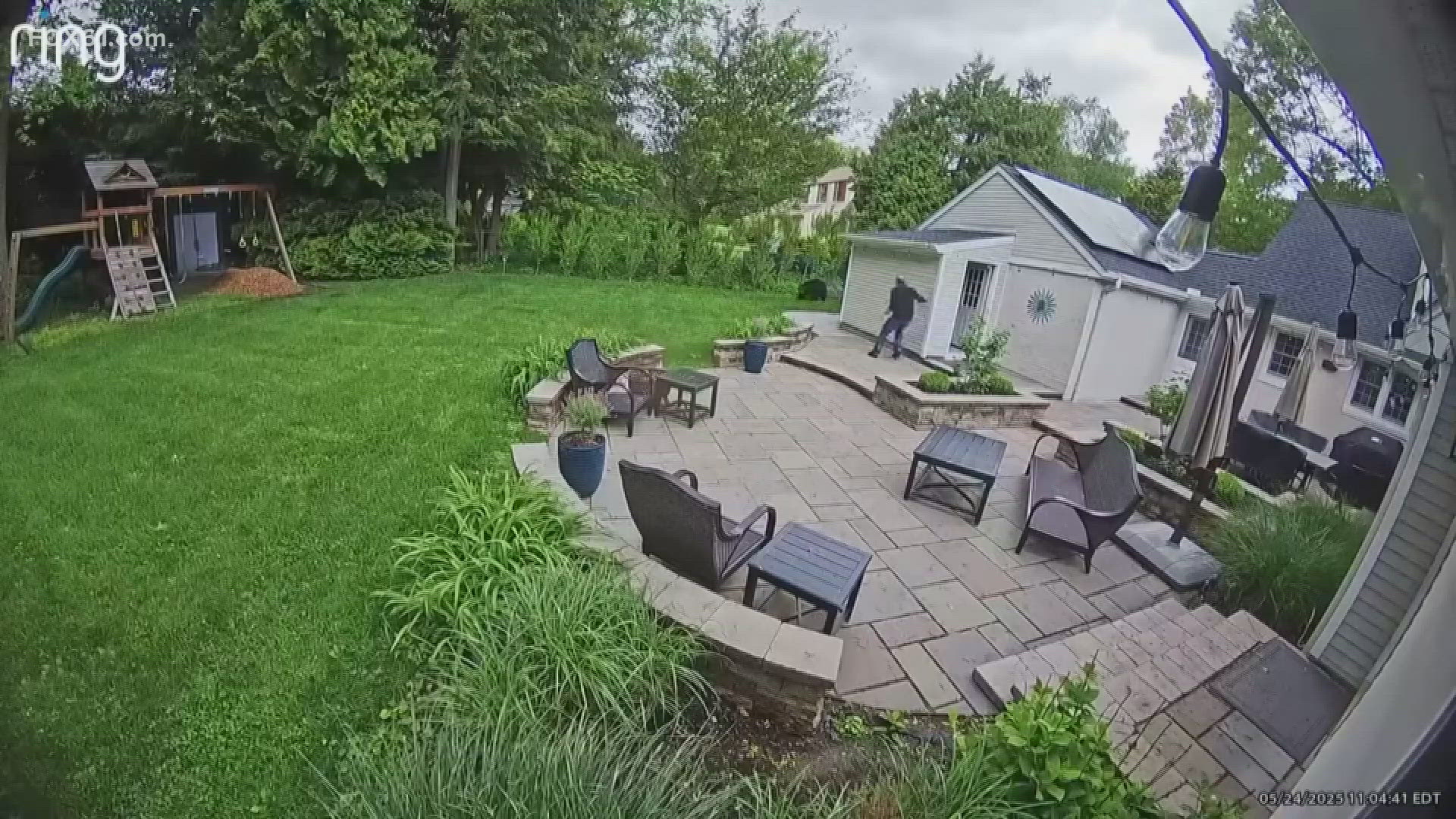 With the warm weather moving in, it's prime season for wildlife in Connecticut, specifically for bears.