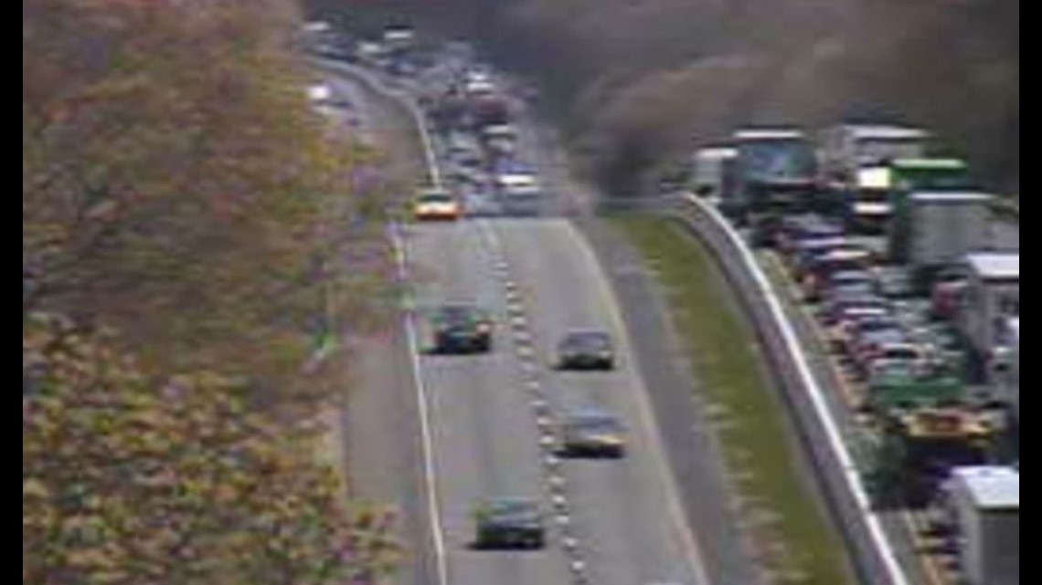 Traffic lingers after I95 North reopens in Old Lyme following accident