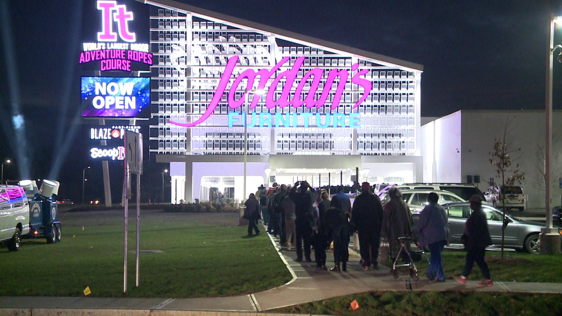 Jordan’s Furniture to open 2ns Connecticut location