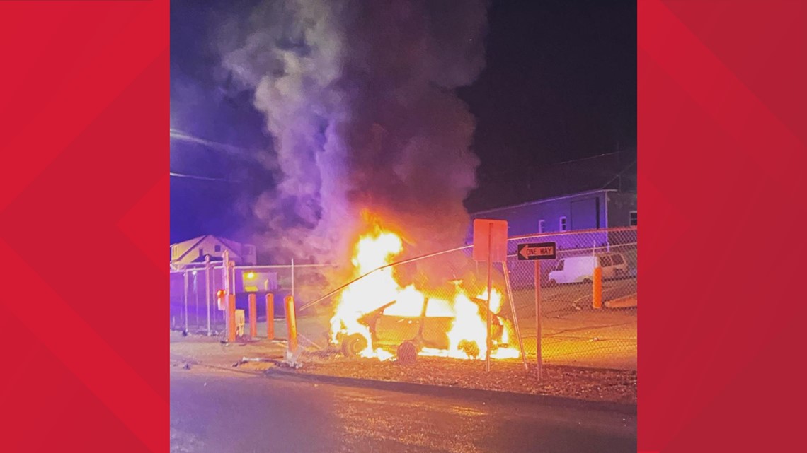 Car caught on fire after crashing into fence in Seymour - Vimarsana News