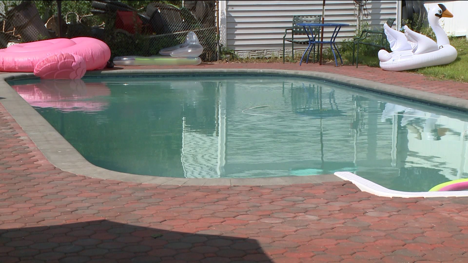 Waterbury police: 10 year old drowns in pool