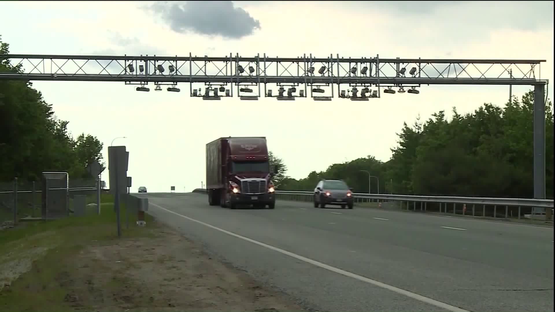 Governor Lamont changes stance, says he will consider tolling cars