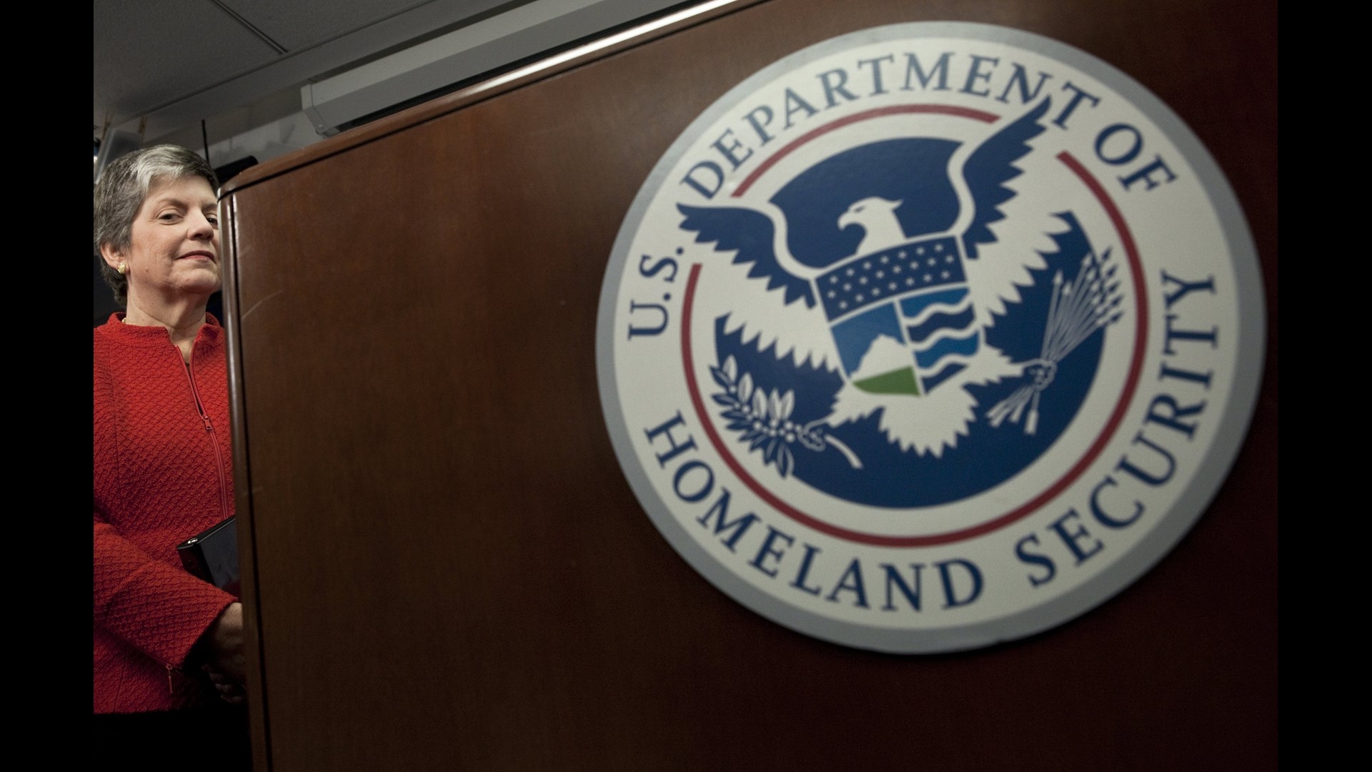 With DHS head departing, unclear who will be in charge | fox61.com