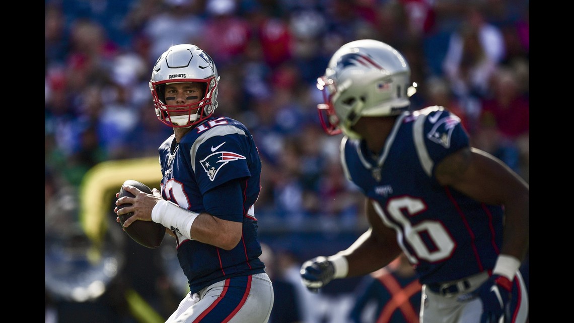 Patriots hold off Bills for 24-17 win, clinch 11th straight AFC East title