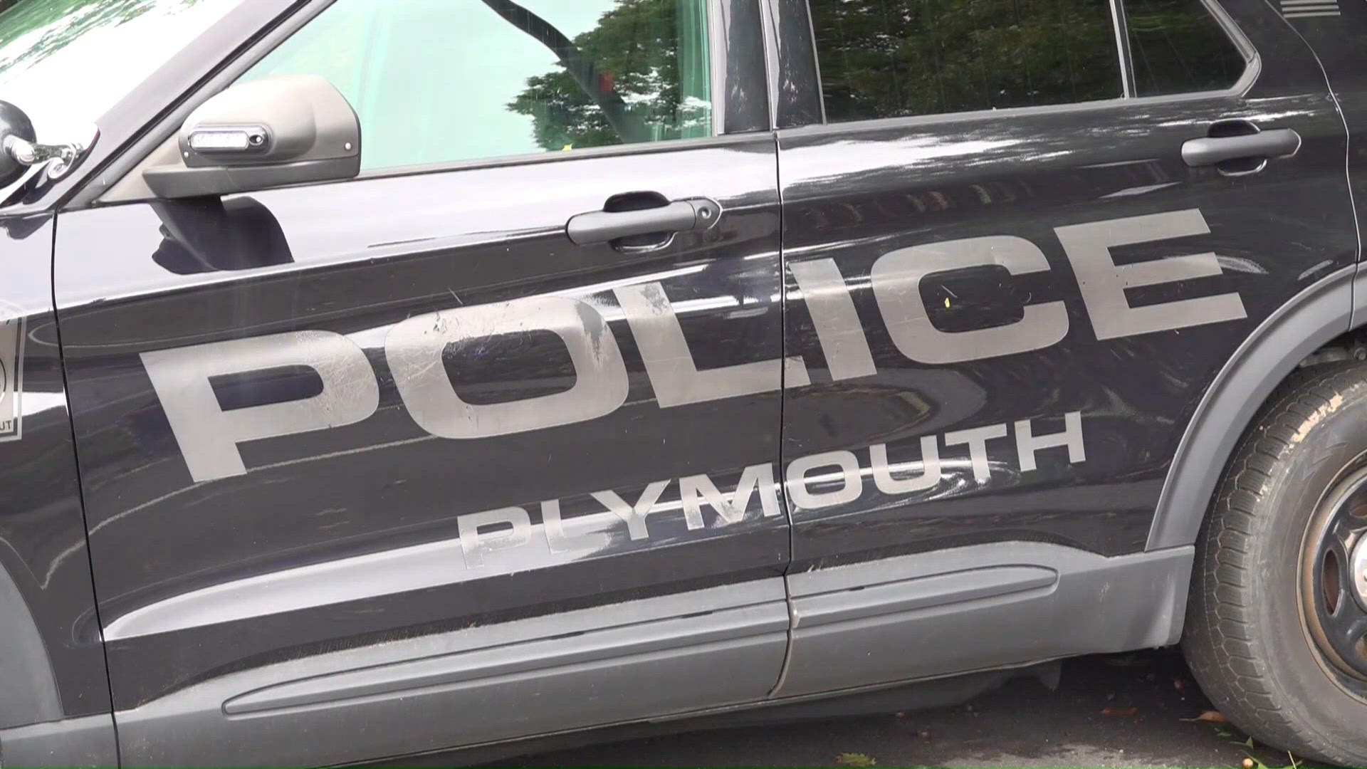 Car hit Plymouth police cruiser before Harwinton crash that left 3 ...