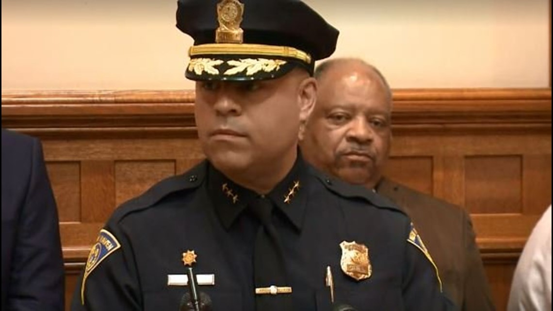 Otoniel Reyes Sworn In As Chief Of New Haven Police Fox61 Com
