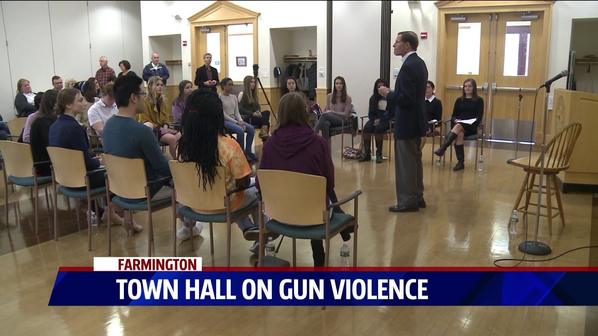 Blumenthal Talks to students about gun violence