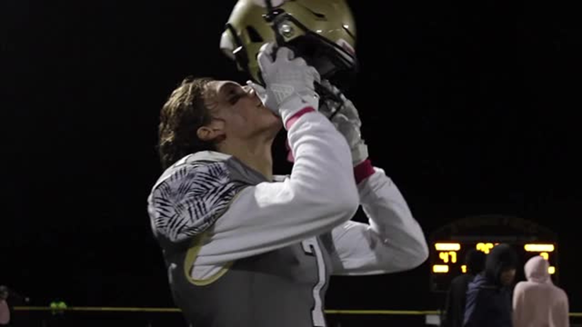 FOX61 Student News: Breaking Records Daniel Hand Football