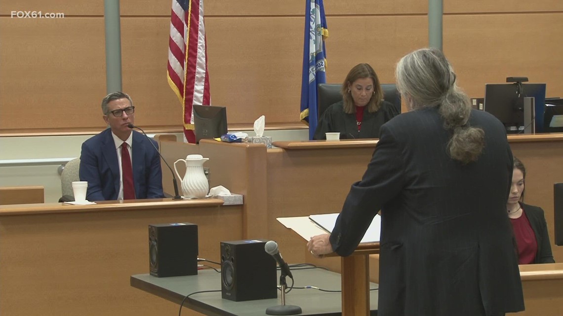 Alex Jones makes presence known outside of Waterbury Superior Court