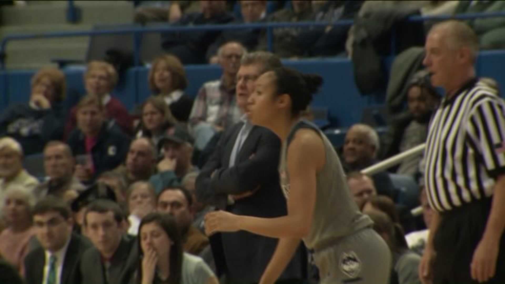 Chong assists UConn to 49th straight win