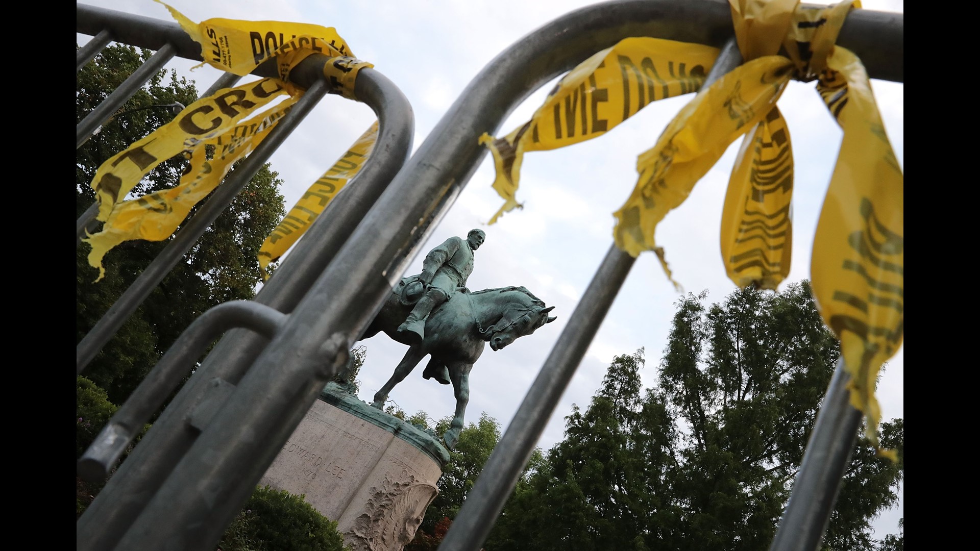 Virginia judge rules Charlottesville confederate statues are war