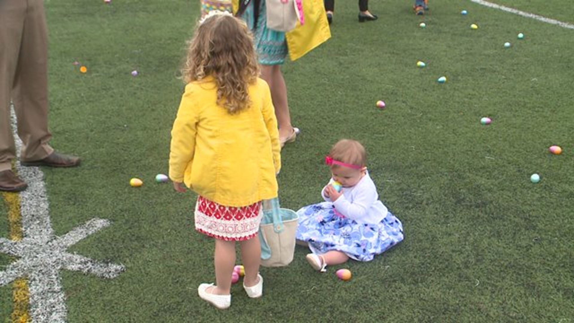 West Hartford Easter egg hunt goes without a hitch