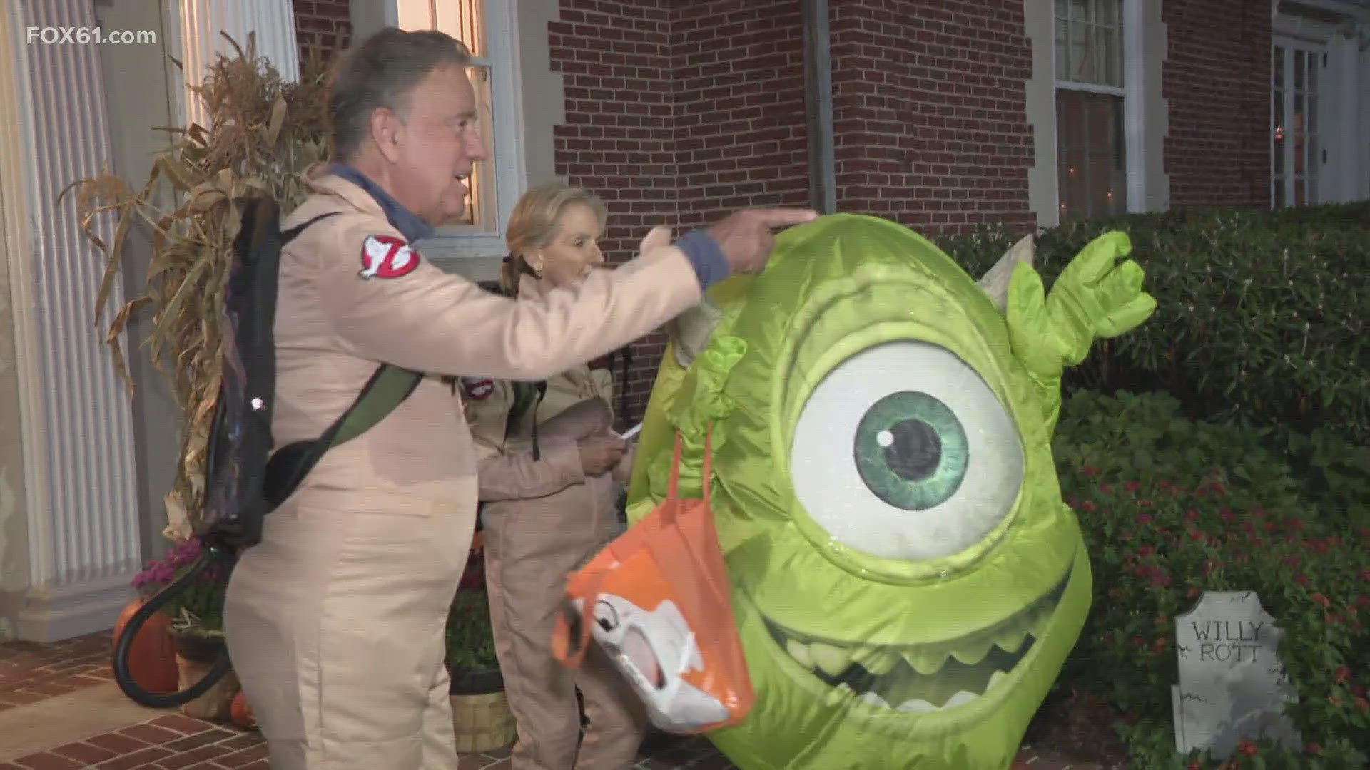 Gov. Ned Lamont and First Lady Annie Lamont greeted trick-or-treaters at the Governor's Residence in Hartford.