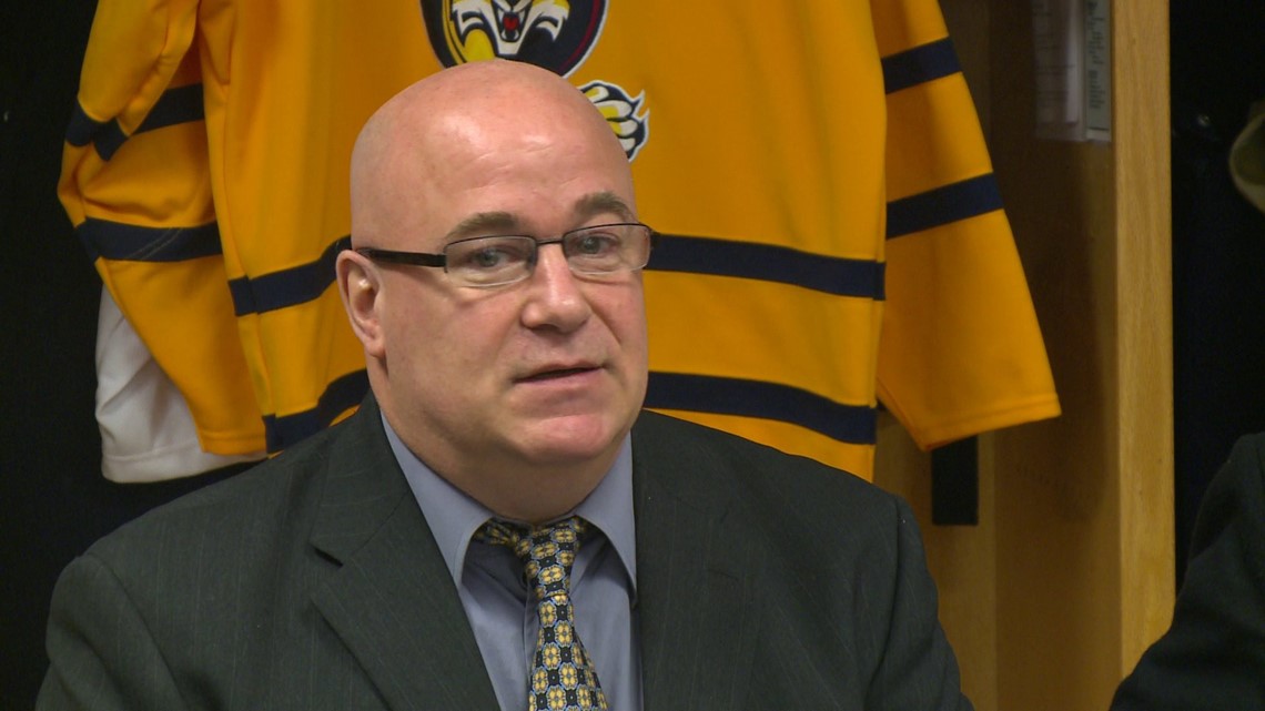Former Quinnipiac women’s hockey coach sues school for wrongful