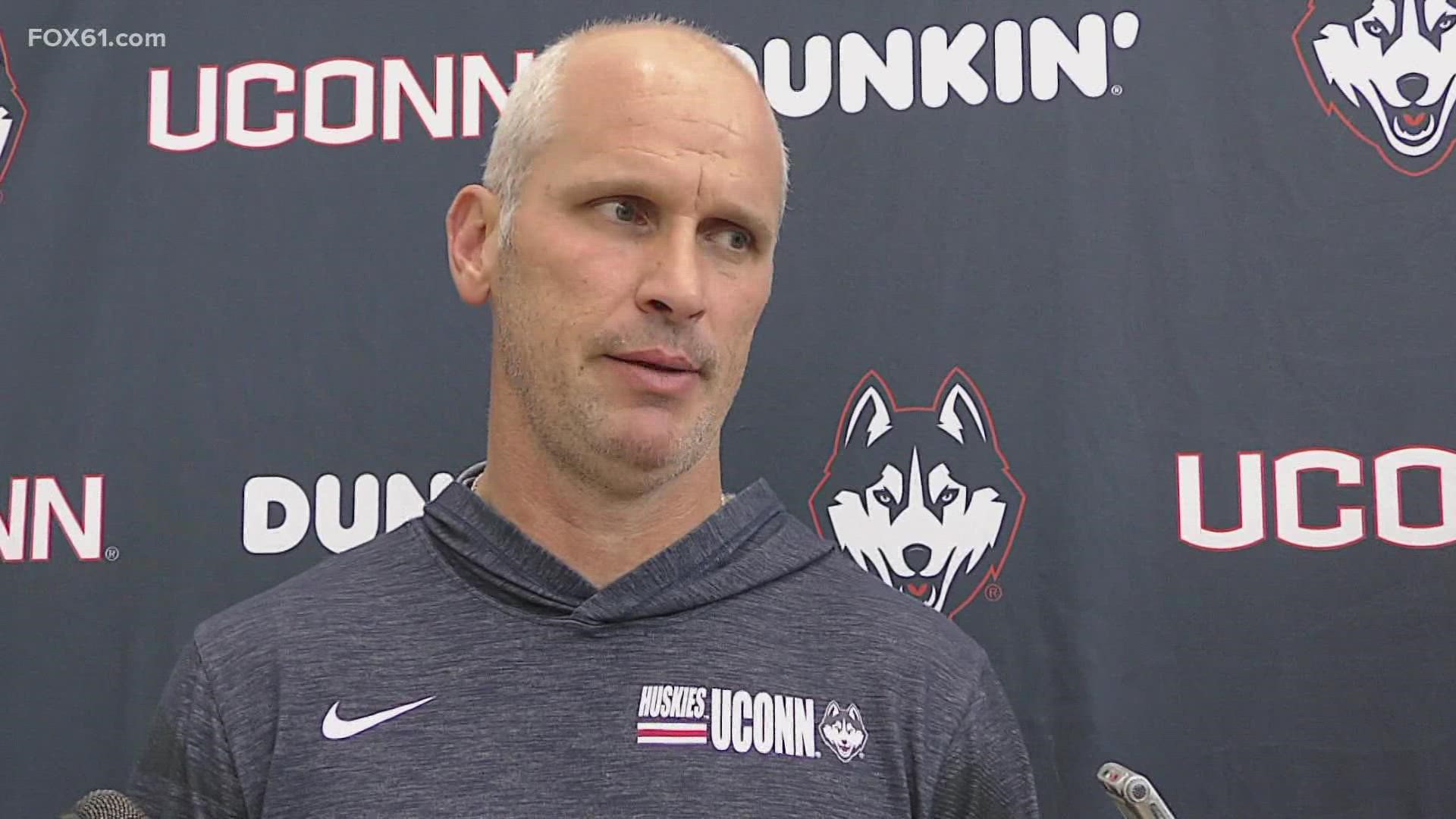 UConn's Dan Hurley embraces chaos of roller-coaster season: 'This is a  drug, man