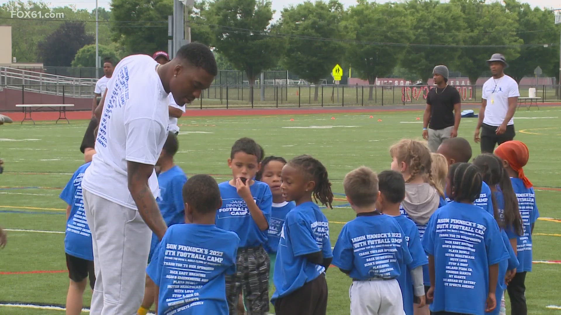 New York Giants safety Jason Pinnock hosts youth football camp in Windsor