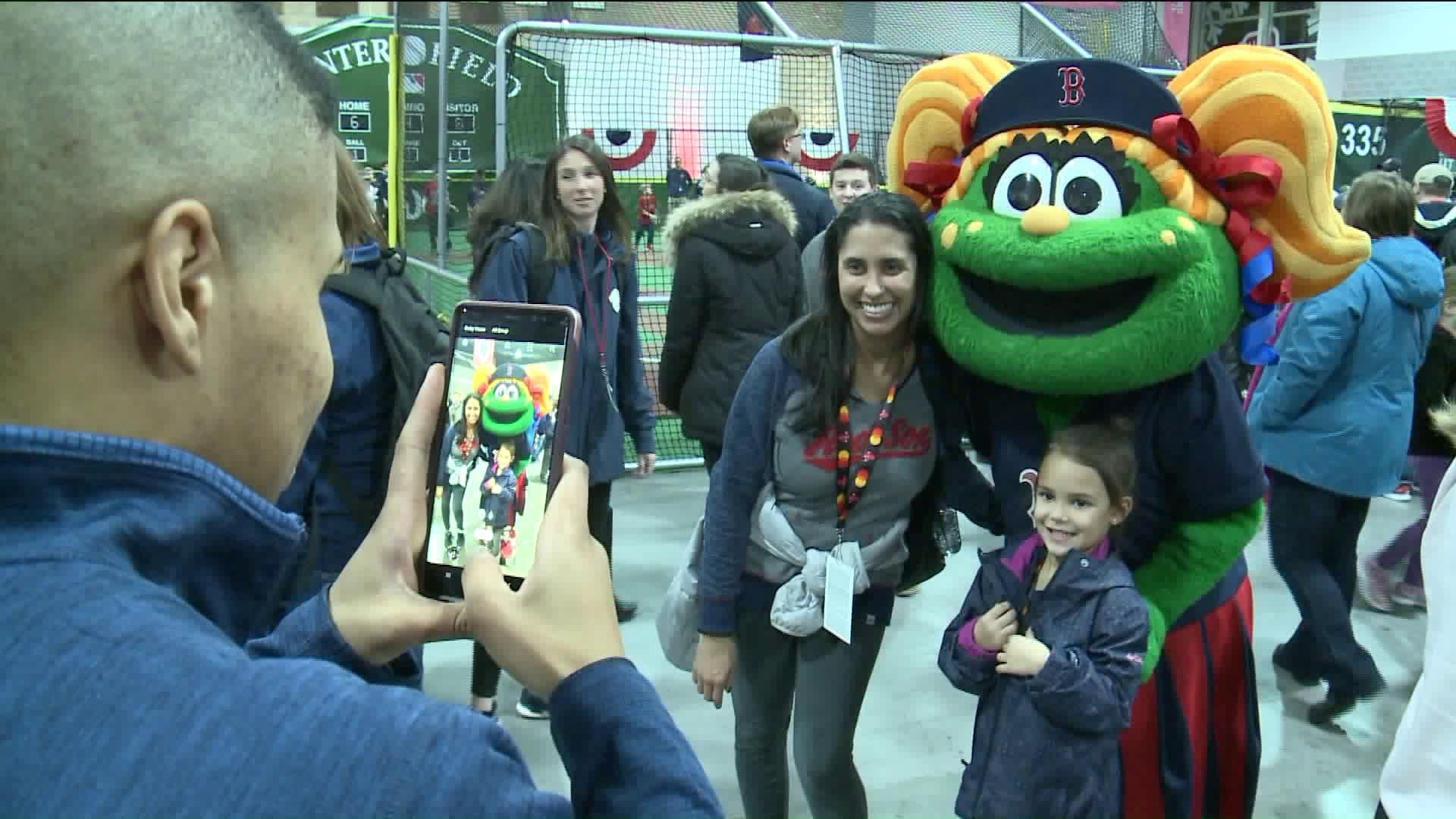 Stars come out to Boston Red Sox Winter Weekend in Springfield