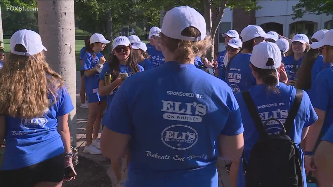 Quinnipiac University freshmen, transfer students on movein