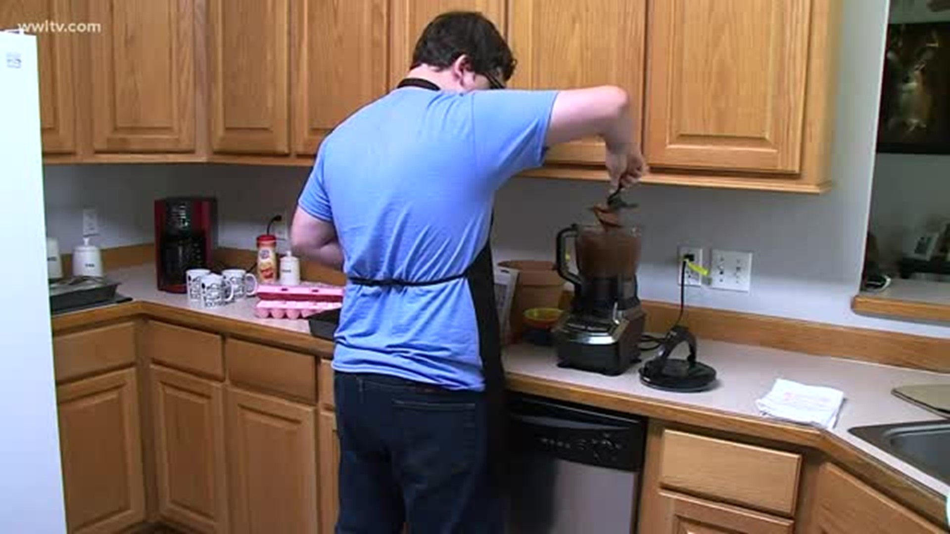 Teen chef with autism overcomes bullying with baking