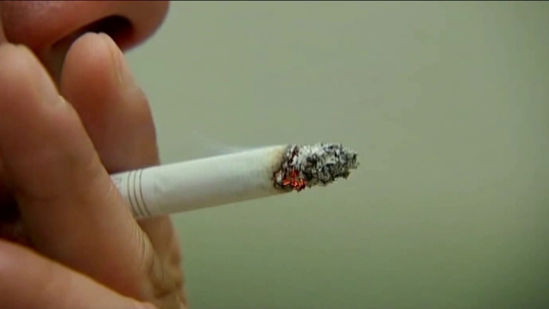 Proposed legislation gains momentum, would raise legal age to buy tobacco in CT