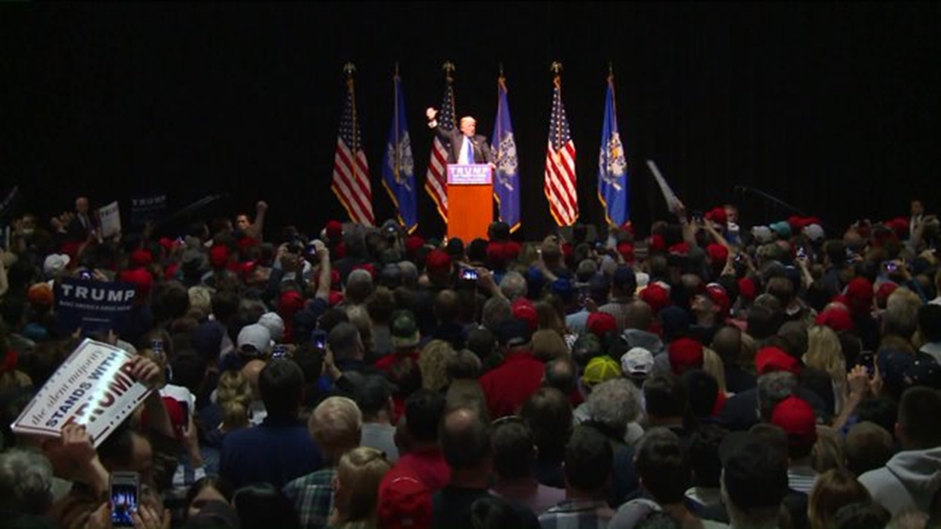 Trump draws big crowds in Connecticut