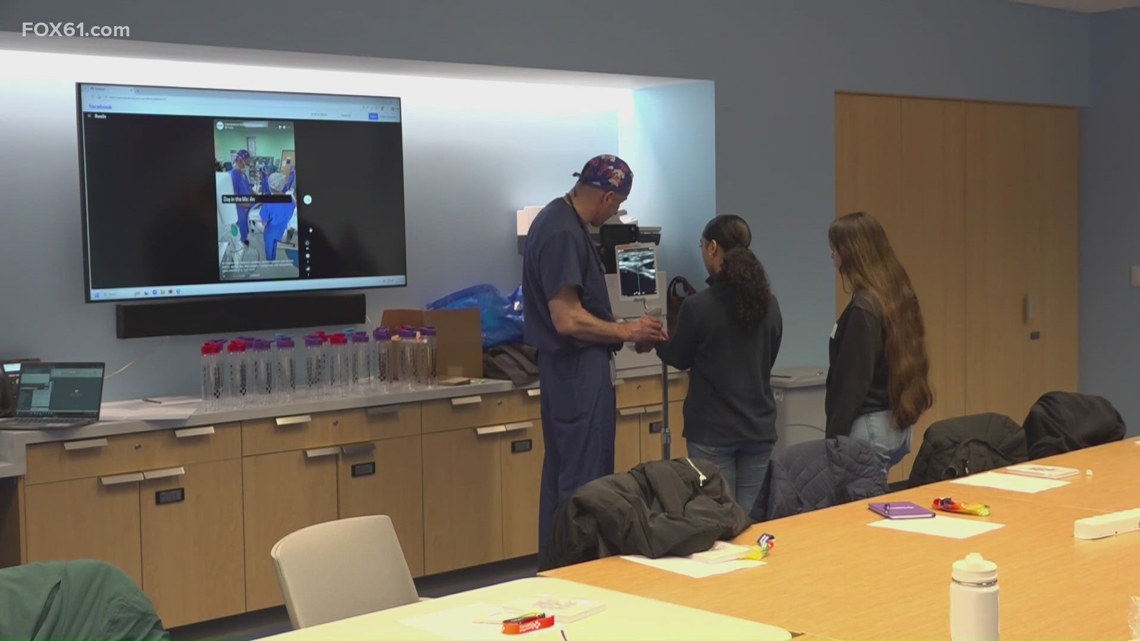 Hartford students get firsthand experience in health care at Connecticut Children's