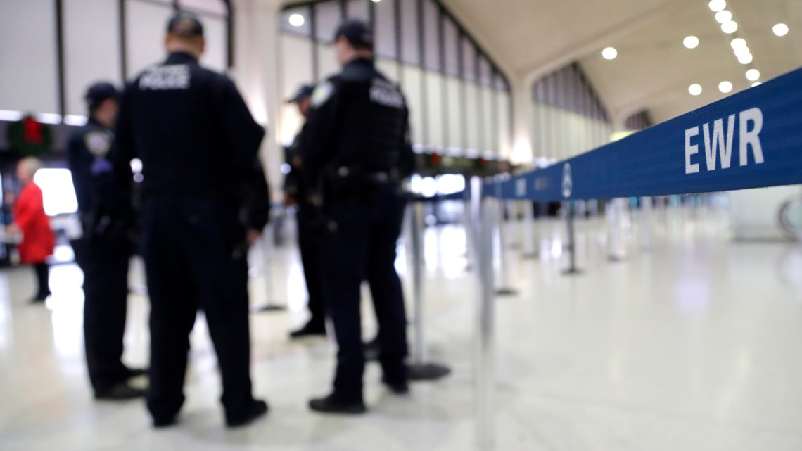 CT man arrested with loaded handgun at Newark Airport security | fox61.com