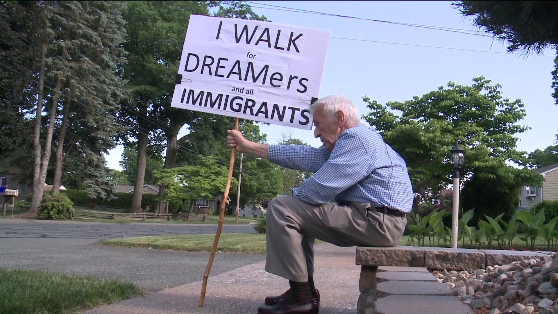 78-year-old Wethersfield man walks two miles daily for `Dreamers`
