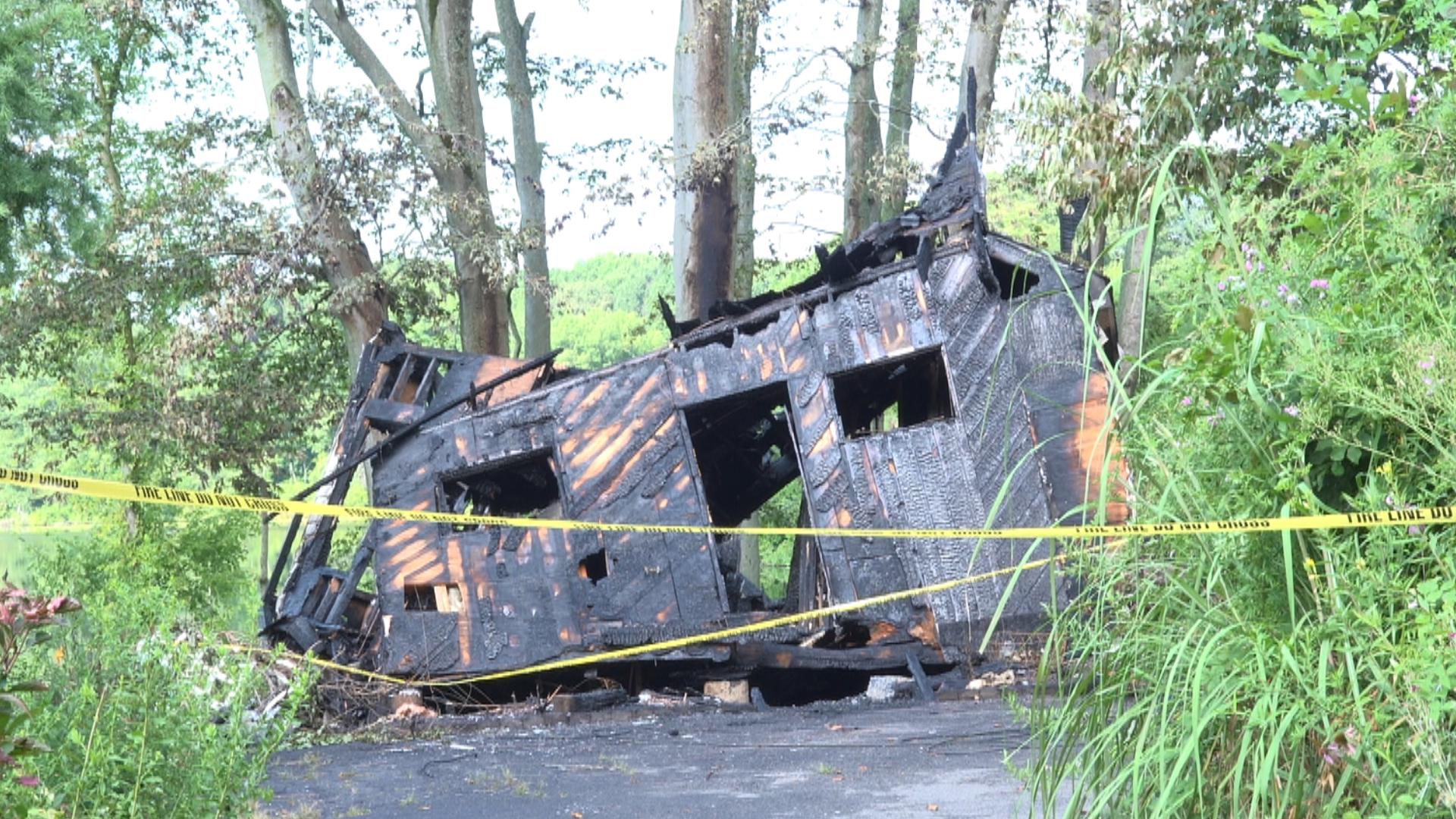 Berlin fire destroys office building, under investigation | fox61.com