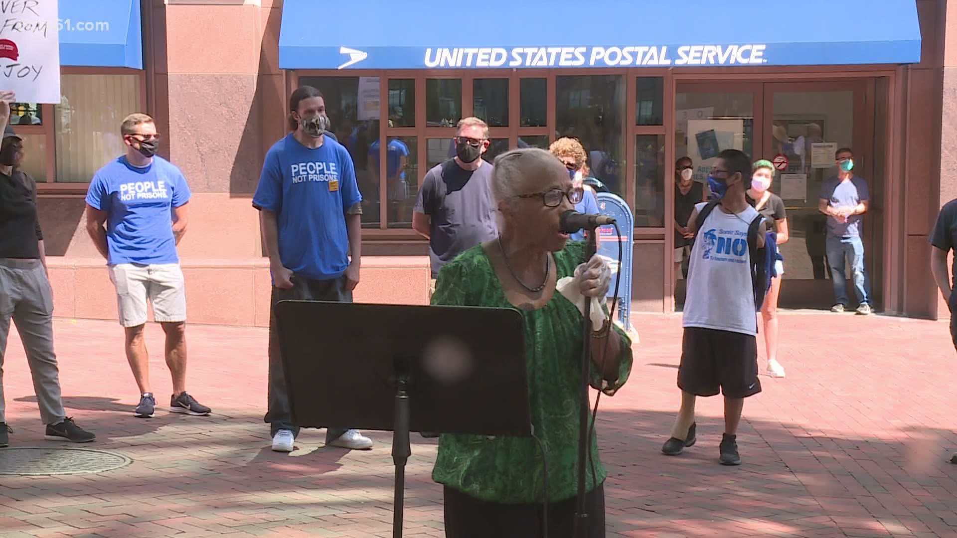 Activists, leaders hold 'Save The Post Office' rally downtown 