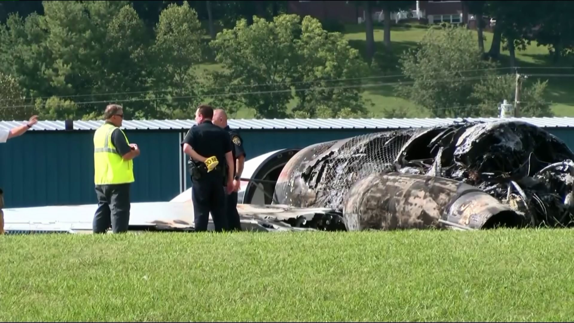 Dale Earnhardt Jr. on plane that crashed in Tennessee; is OK | fox61.com