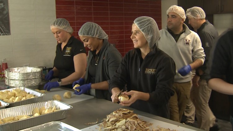 Windsor police cook Thanksgiving meals for families in need