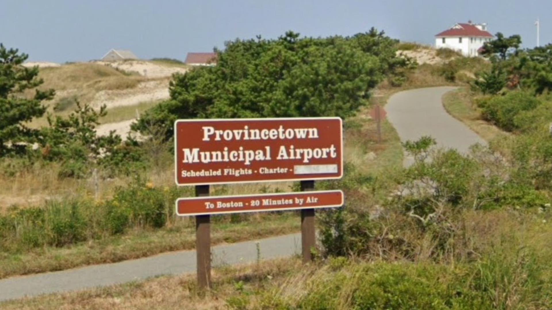Pilot dies after small plane crash at Cape Cod airport | fox43.com