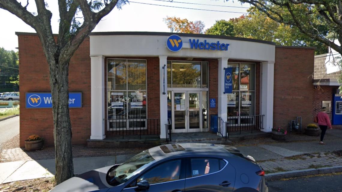 Police investigate New Haven bank robbery