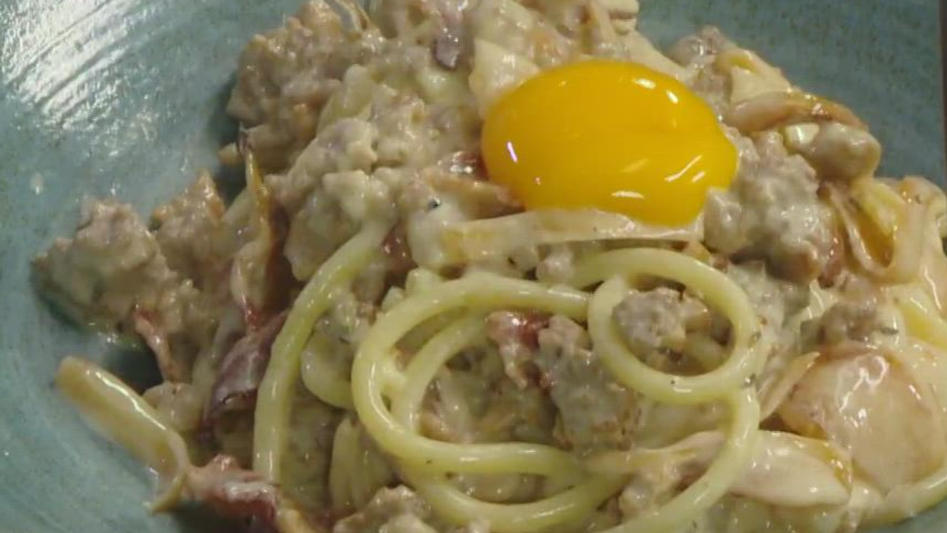 Owner and Head Chef of Division West Bistro & Bar, Jimi Brahimi, is in the FOX61 ByCarrier kitchen to show us how to make a delicious bucatini carbonara!