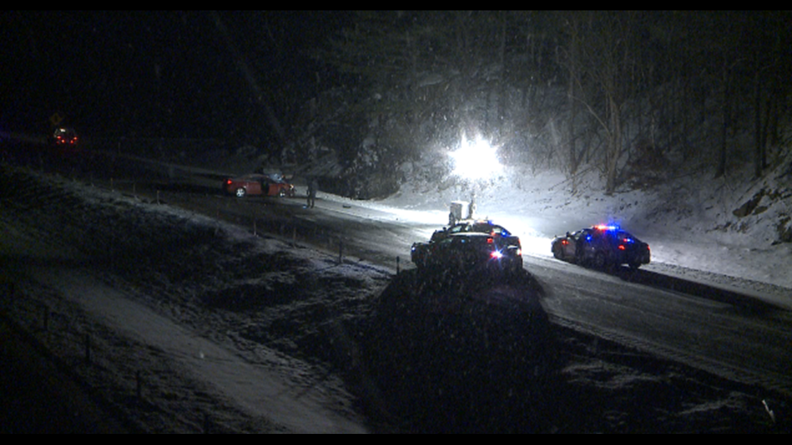 2 people in critical condition after 3car crash in Harwinton