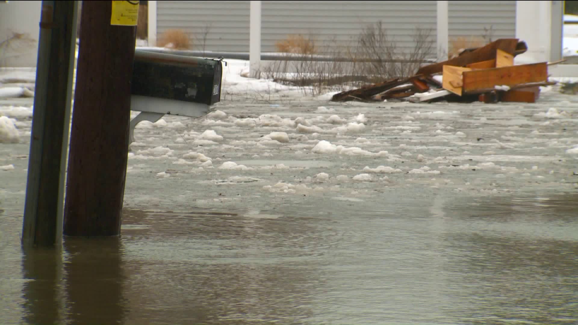 Shoreline towns deal with more flooding than snow