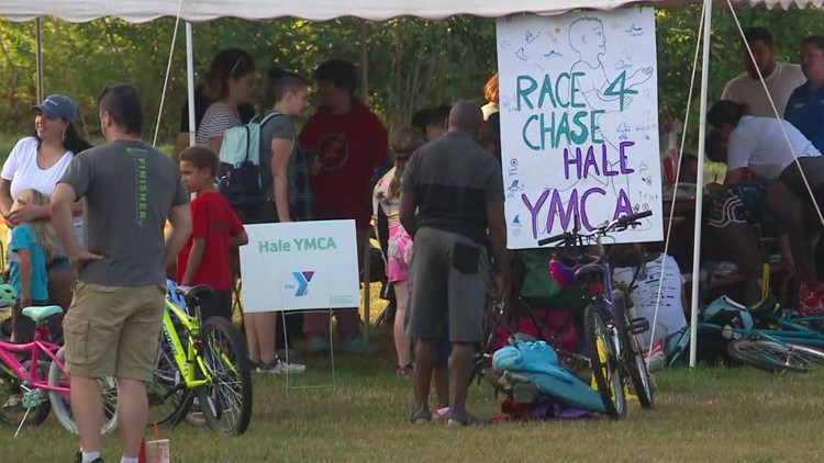 Hundreds of kids turn out for 9th annual Race4Chase to honor Sandy Hook victim