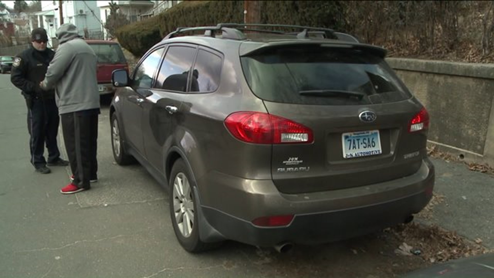 Waterbury Police Investigating String Of Car And Tire Thefts | Fox61.com