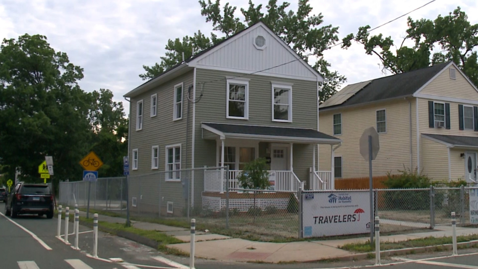 A single mom received a home from Habitat for Humanity in Hartford's north end.