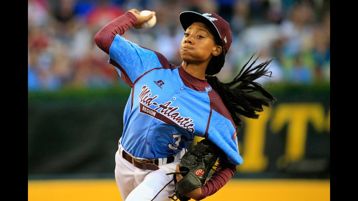 Mo'ne Davis Stars on Offense Too at Little League World Series