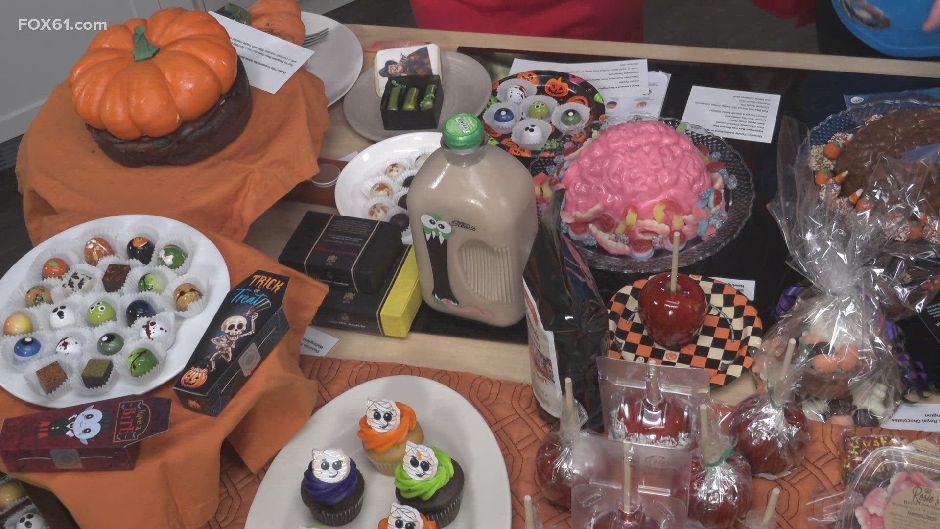 Alex P. Taylor is back in the FOX61 Kitchen with Halloween treats found from local businesses in Connecticut.