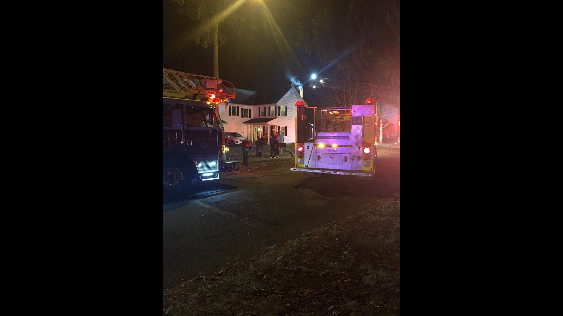 Firefighter Injured While Battling House Fire In Middletown | Fox61.com