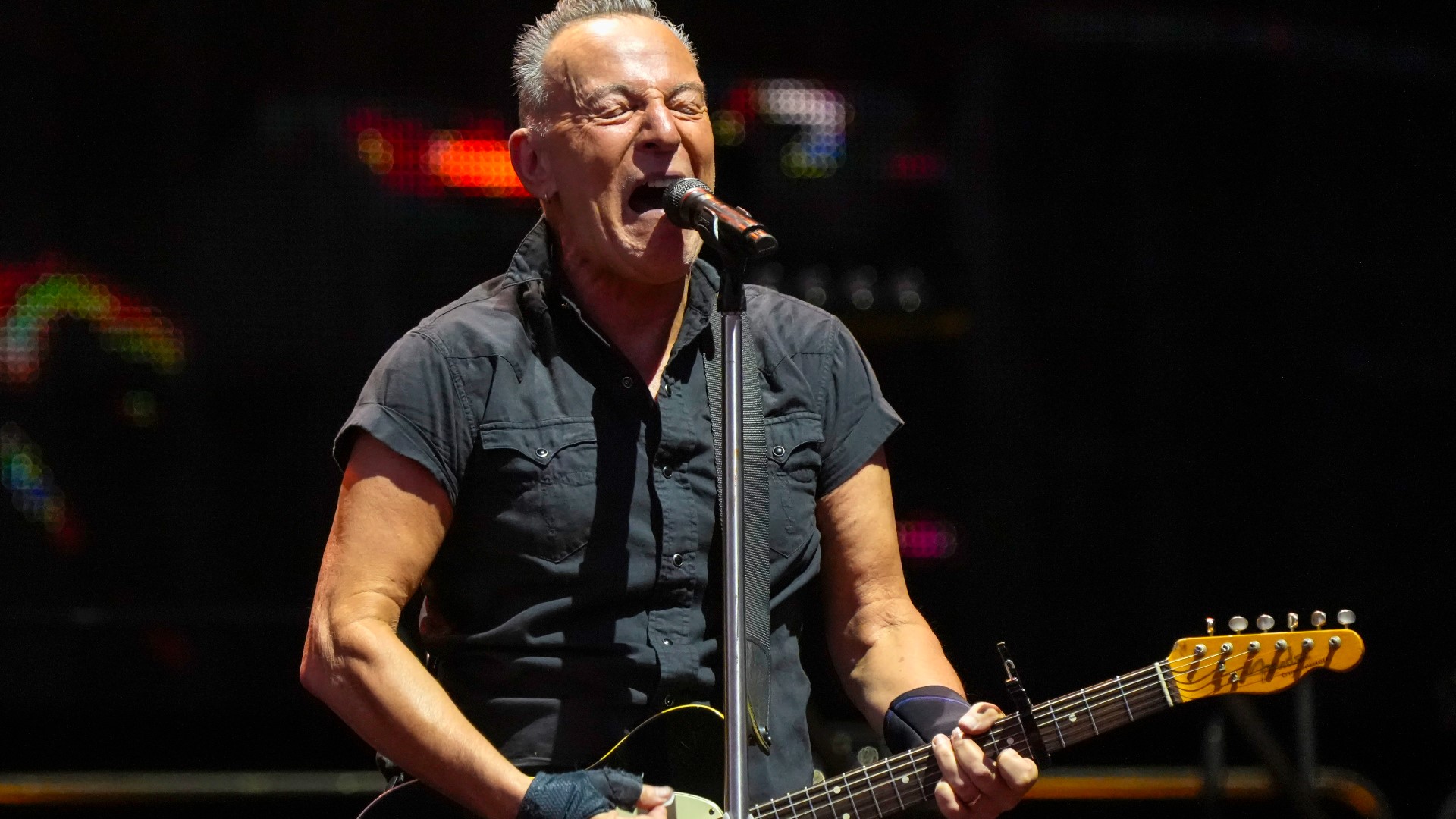 Bruce Springsteen and the E Street Band have a new date for their postponed show at Mohegan Sun.