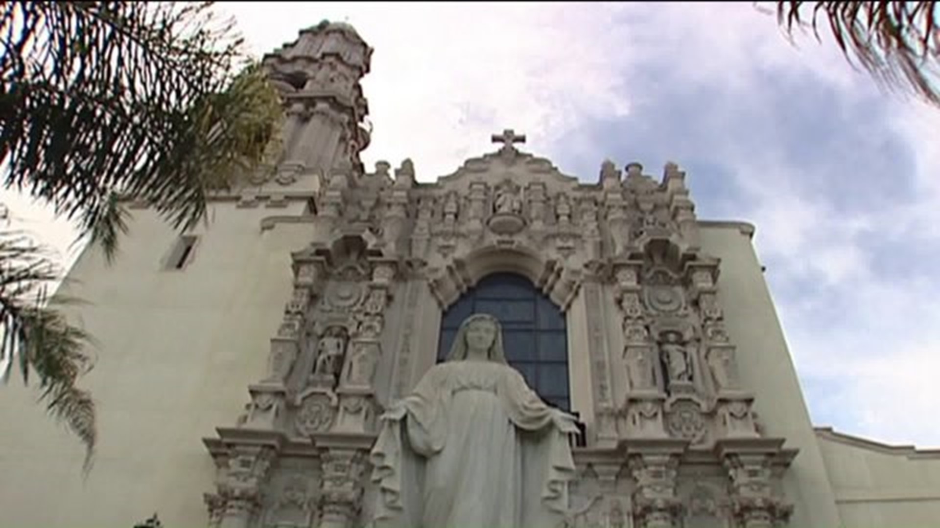 Locals react to Pope Francis` visit to the US