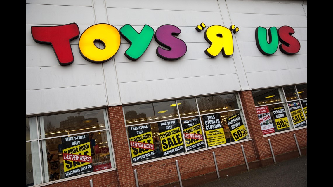 Goodbye, Geoffrey: Toys R Us closing its last stores | fox61.com