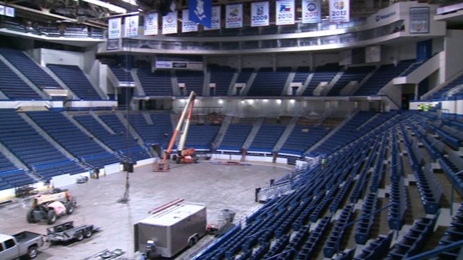New XL Center would cost 500 million, renovated one 250 million