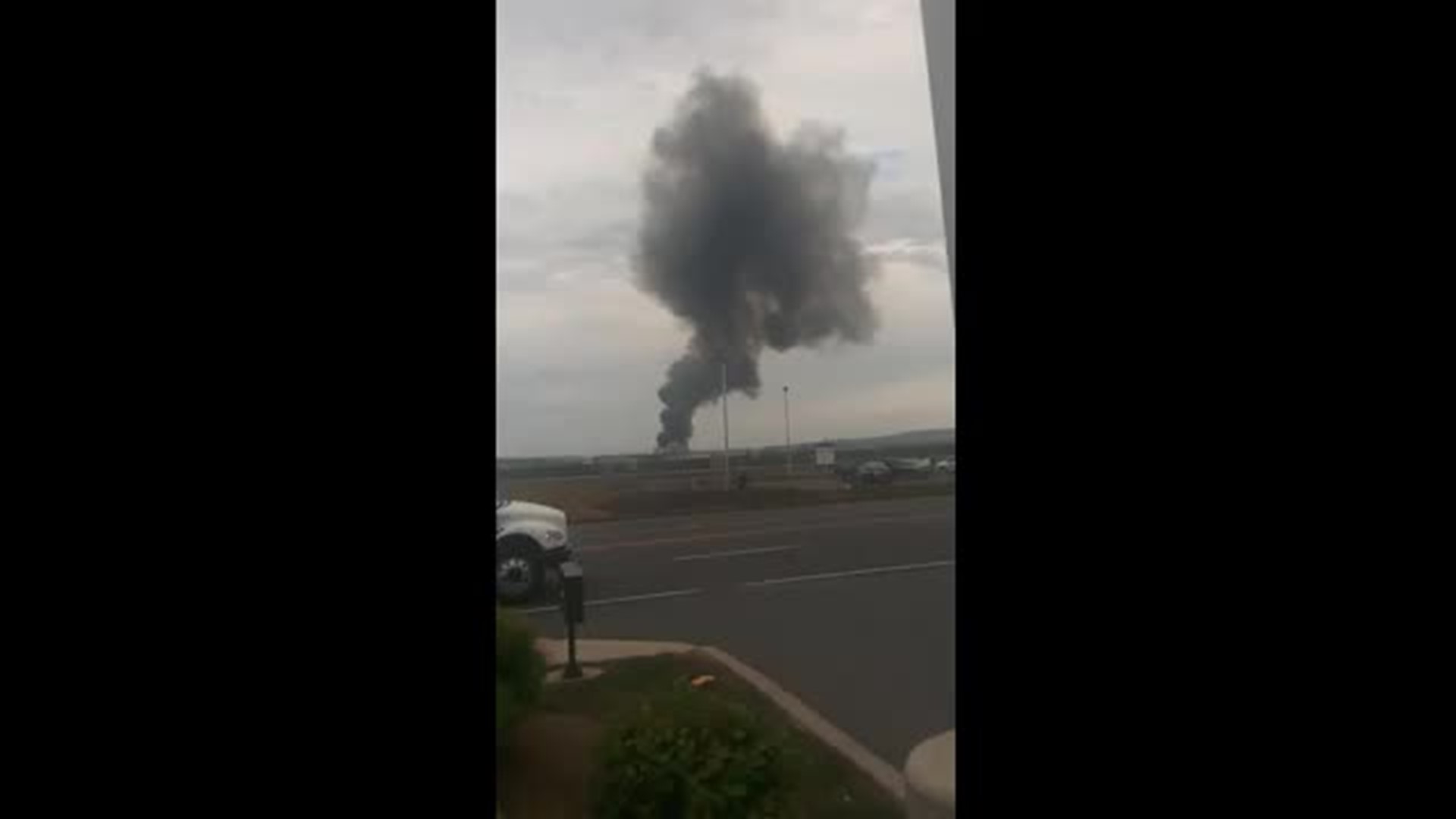 Viewer video from Bradley B17 crash.