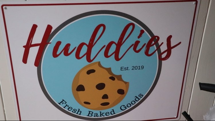 Simsbury teen looking to make a name for himself in the cookie business